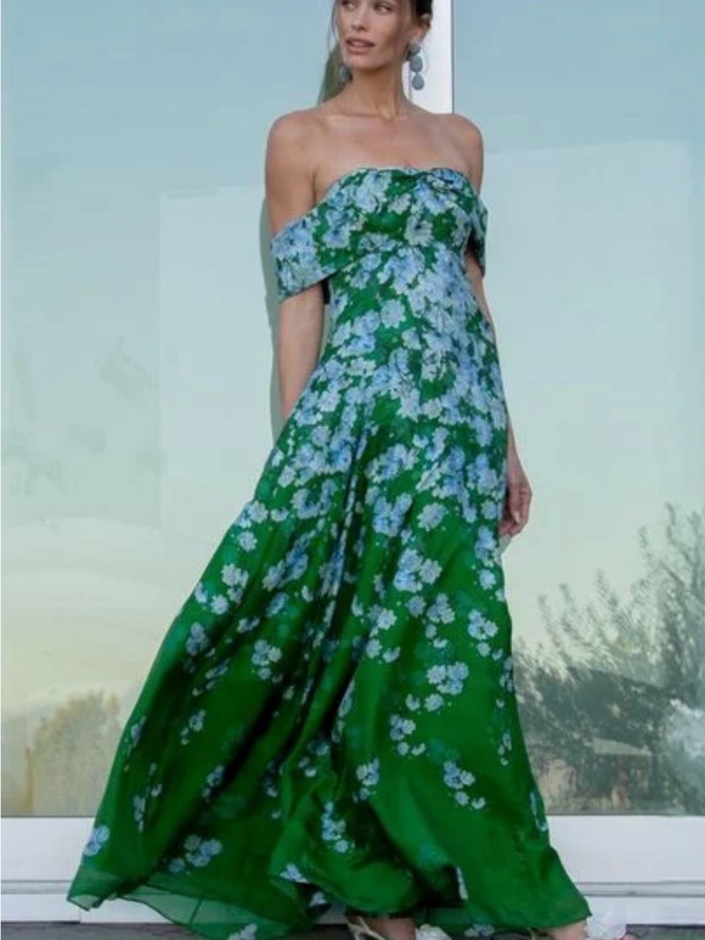 SACHIN BABI
Kennedy Floral Print
Off the Shoulder
Gown Size -0